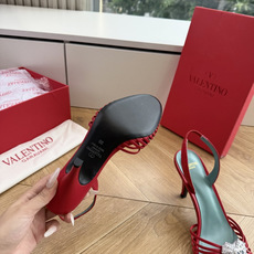 G289VALENTINO华伦天奴经典凉鞋单鞋春夏VLOGO SIGNATURE鞋型线条流畅.版型超赞上 G289VALENTINO华伦天奴经典凉鞋单鞋春夏VLOGO SIGNATURE鞋型线条流畅.版型超赞上
