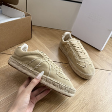 G879顶级品质MaisonMargiela MM6 马吉拉 做旧厚底 德训鞋 休闲 运动鞋这一款德国训 G879顶级品质MaisonMargiela MM6 马吉拉 做旧厚底 德训鞋 休闲 运动鞋这一款德国训