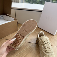 G879顶级品质MaisonMargiela MM6 马吉拉 做旧厚底 德训鞋 休闲 运动鞋这一款德国训 G879顶级品质MaisonMargiela MM6 马吉拉 做旧厚底 德训鞋 休闲 运动鞋这一款德国训