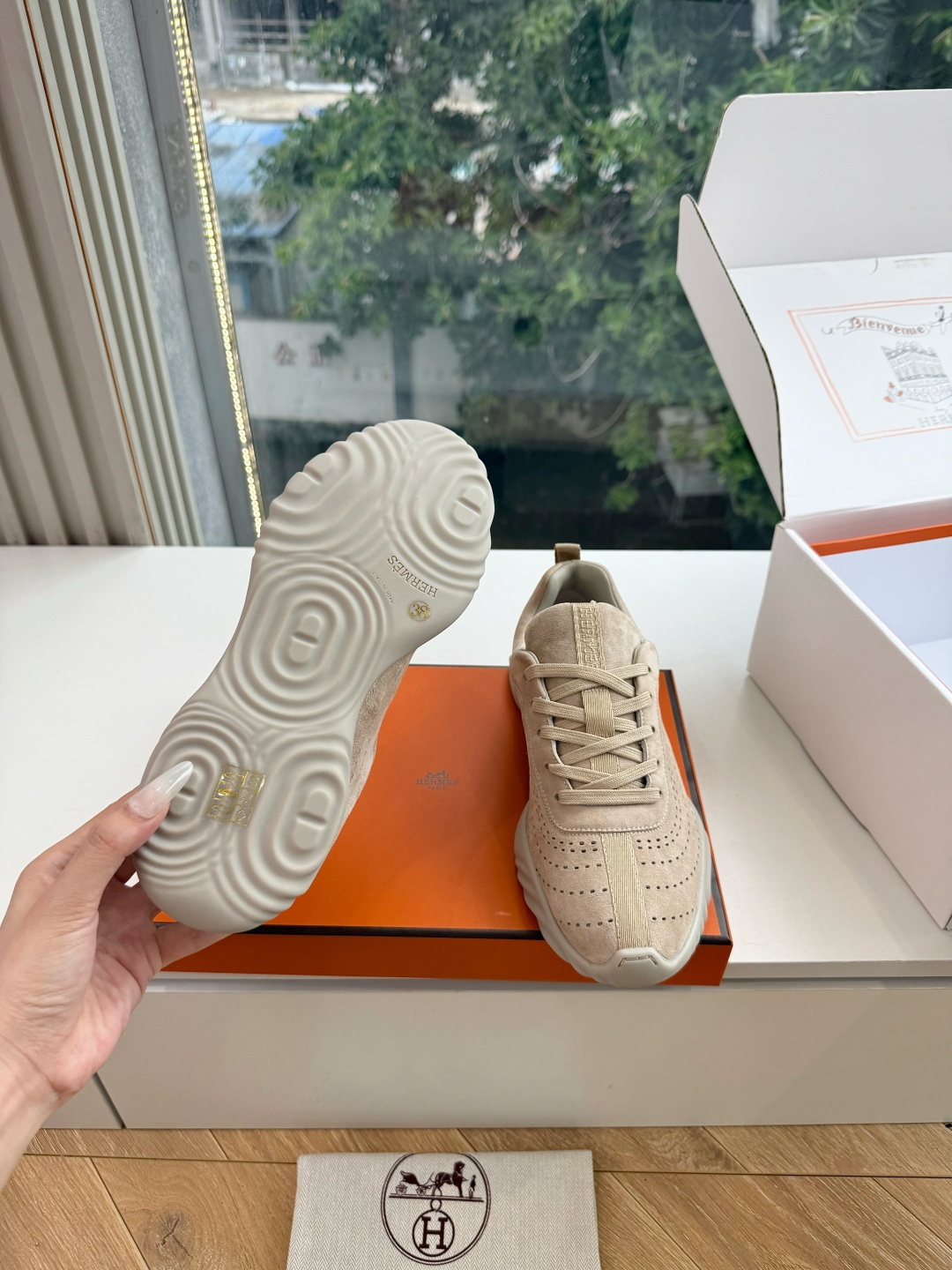 带飞机盒😀G588Hermes爱马仕 H家 Neon系列 情侣款 休闲 运动鞋 小白鞋运动风格山羊皮运动 带飞机盒😀G588Hermes爱马仕 H家 Neon系列 情侣款 休闲 运动鞋 小白鞋运动风格山羊皮运动