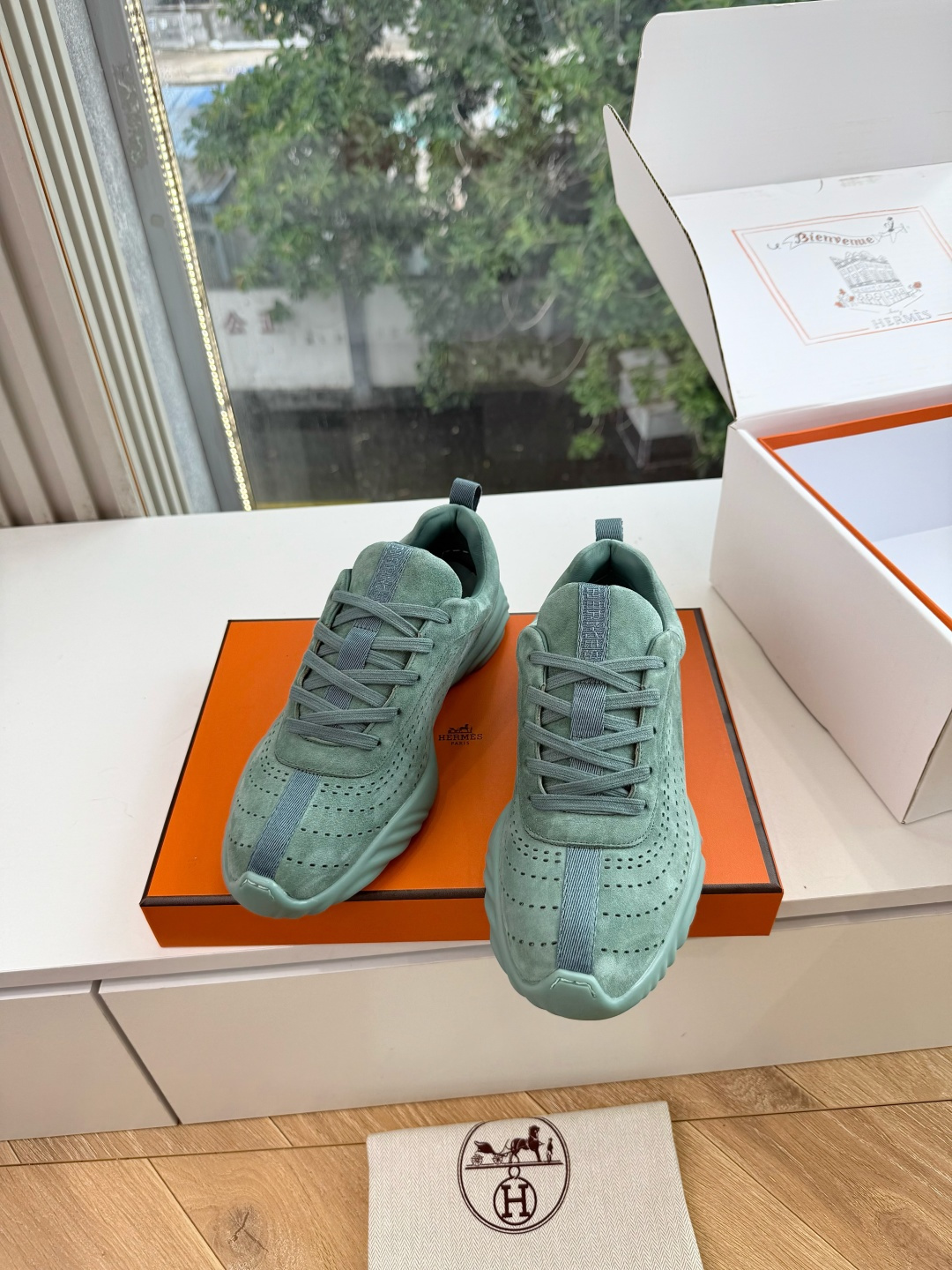 带飞机盒😀G588Hermes爱马仕 H家 Neon系列 情侣款 休闲 运动鞋 小白鞋运动风格山羊皮运动