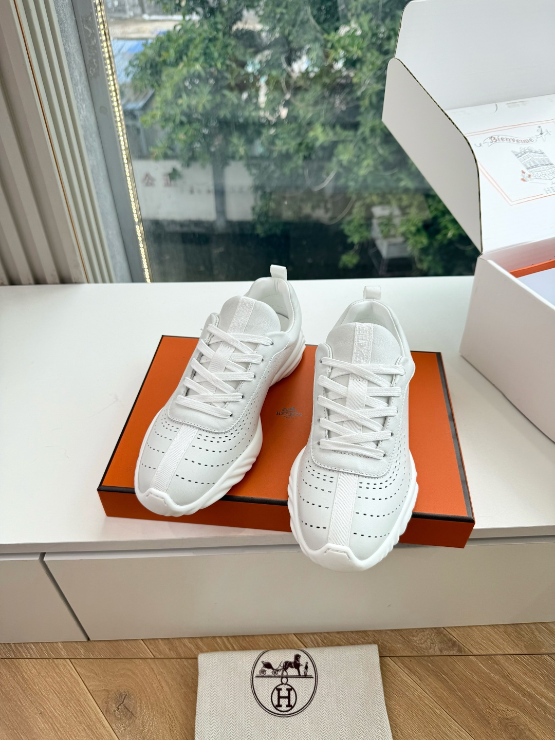带飞机盒😀G588Hermes爱马仕 H家 Neon系列 情侣款 休闲 运动鞋 小白鞋运动风格山羊皮运动