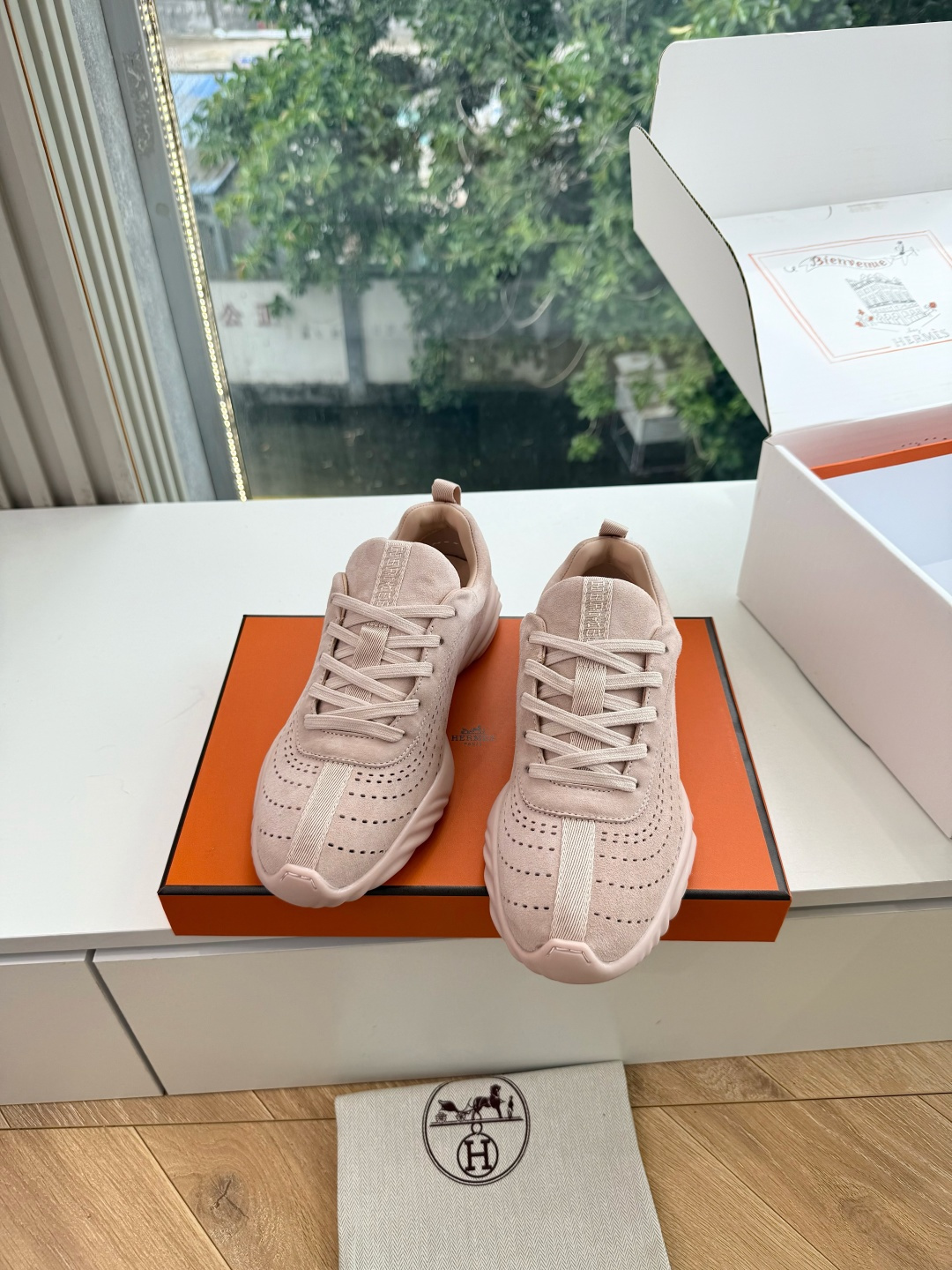 带飞机盒😀G588Hermes爱马仕 H家 Neon系列 情侣款 休闲 运动鞋 小白鞋运动风格山羊皮运动