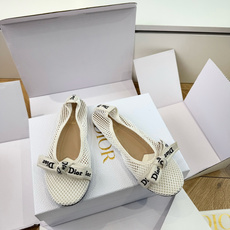 G269顶级品质Dior 迪奥2026一眼就想要夏季网面单鞋简单大方‘低调奢华!配上醒目的Chanris G269顶级品质Dior 迪奥2026一眼就想要夏季网面单鞋简单大方‘低调奢华!配上醒目的Chanris