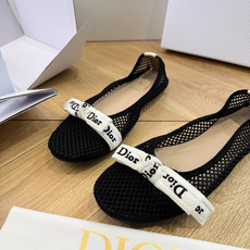 G269顶级品质Dior 迪奥2026一眼就想要夏季网面单鞋简单大方‘低调奢华!配上醒目的Chanris G269顶级品质Dior 迪奥2026一眼就想要夏季网面单鞋简单大方‘低调奢华!配上醒目的Chanris