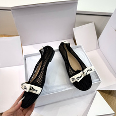 G269顶级品质Dior 迪奥2026一眼就想要夏季网面单鞋简单大方‘低调奢华!配上醒目的Chanris G269顶级品质Dior 迪奥2026一眼就想要夏季网面单鞋简单大方‘低调奢华!配上醒目的Chanris