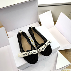G269顶级品质Dior 迪奥2026一眼就想要夏季网面单鞋简单大方‘低调奢华!配上醒目的Chanris G269顶级品质Dior 迪奥2026一眼就想要夏季网面单鞋简单大方‘低调奢华!配上醒目的Chanris