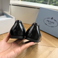 G887统一飞机盒顶级品质所见即所得Prada/普拉达26WF早春新品复古三角标褶皱粗跟平底玛丽珍鞋单鞋 G887统一飞机盒顶级品质所见即所得Prada/普拉达26WF早春新品复古三角标褶皱粗跟平底玛丽珍鞋单鞋