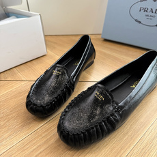 G887统一飞机盒顶级品质所见即所得Prada/普拉达26WF早春新品复古三角标褶皱粗跟平底玛丽珍鞋单鞋 G887统一飞机盒顶级品质所见即所得Prada/普拉达26WF早春新品复古三角标褶皱粗跟平底玛丽珍鞋单鞋