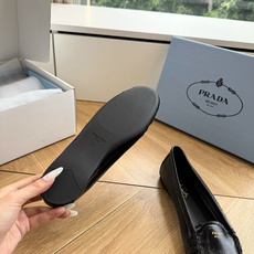 G887统一飞机盒顶级品质所见即所得Prada/普拉达26WF早春新品复古三角标褶皱粗跟平底玛丽珍鞋单鞋 G887统一飞机盒顶级品质所见即所得Prada/普拉达26WF早春新品复古三角标褶皱粗跟平底玛丽珍鞋单鞋