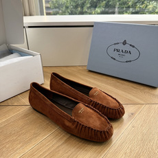 G887统一飞机盒顶级品质所见即所得Prada/普拉达26WF早春新品复古三角标褶皱粗跟平底玛丽珍鞋单鞋 G887统一飞机盒顶级品质所见即所得Prada/普拉达26WF早春新品复古三角标褶皱粗跟平底玛丽珍鞋单鞋