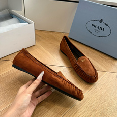 G887统一飞机盒顶级品质所见即所得Prada/普拉达26WF早春新品复古三角标褶皱粗跟平底玛丽珍鞋单鞋 G887统一飞机盒顶级品质所见即所得Prada/普拉达26WF早春新品复古三角标褶皱粗跟平底玛丽珍鞋单鞋
