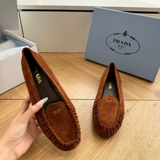 G887统一飞机盒顶级品质所见即所得Prada/普拉达26WF早春新品复古三角标褶皱粗跟平底玛丽珍鞋单鞋 G887统一飞机盒顶级品质所见即所得Prada/普拉达26WF早春新品复古三角标褶皱粗跟平底玛丽珍鞋单鞋