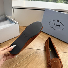 G887统一飞机盒顶级品质所见即所得Prada/普拉达26WF早春新品复古三角标褶皱粗跟平底玛丽珍鞋单鞋 G887统一飞机盒顶级品质所见即所得Prada/普拉达26WF早春新品复古三角标褶皱粗跟平底玛丽珍鞋单鞋