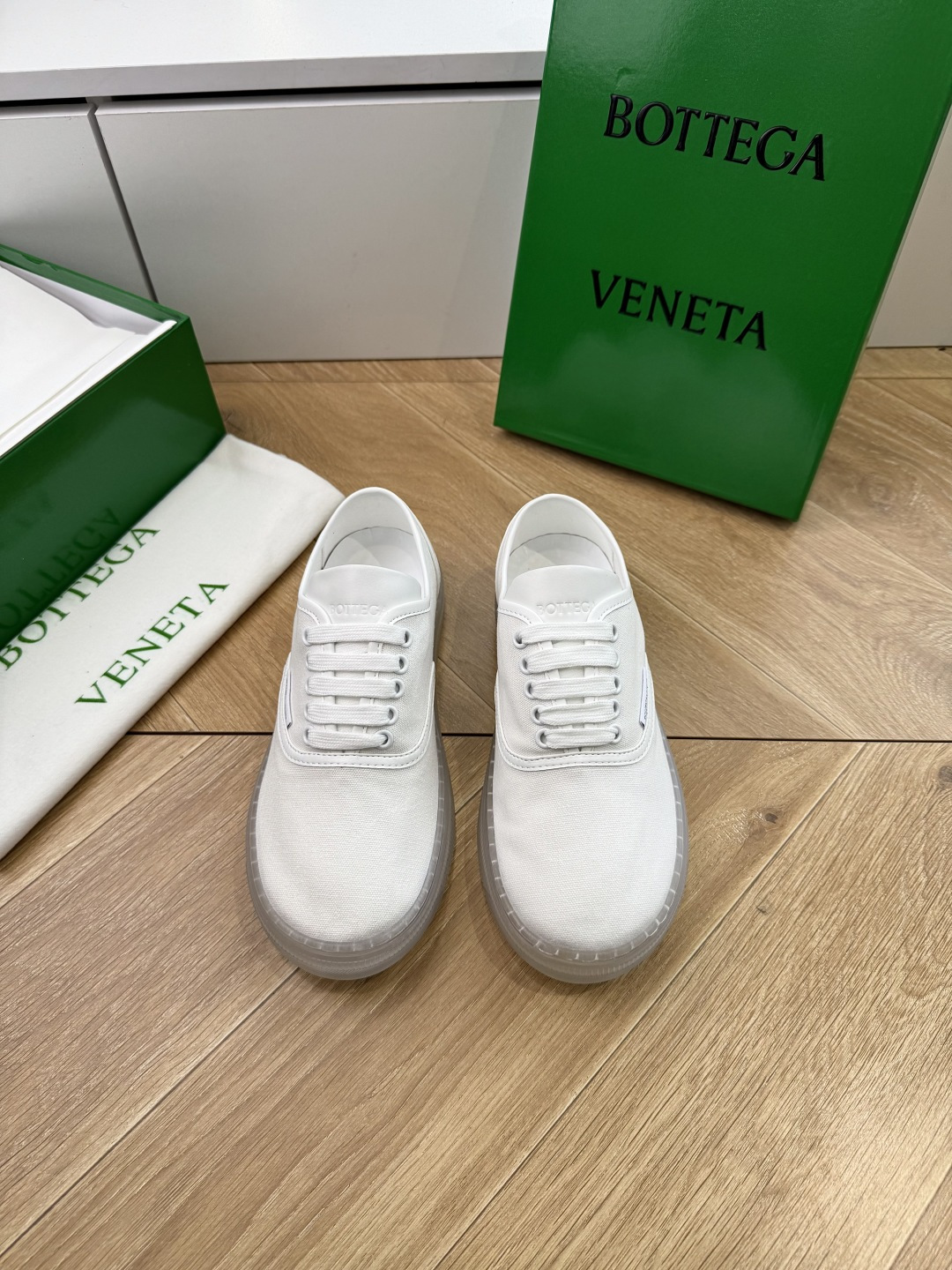G741😀BOTTEGA VENETA BV2026新款复古Eliot运动鞋上市即封神!BV全新的 El