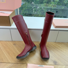 G027断货王爆款 Miumiu谬谬miumiu26秋冬弹力长靴订了好久了,都忘了这双鞋了,终于到货了。 G027断货王爆款 Miumiu谬谬miumiu26秋冬弹力长靴订了好久了,都忘了这双鞋了,终于到货了。