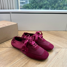 G049 原版开发 2026新款 VIVAIA 春日芭蕾·缎面德训鞋上新把春日的温柔穿在脚上✨缎面光泽+ G049 原版开发 2026新款 VIVAIA 春日芭蕾·缎面德训鞋上新把春日的温柔穿在脚上✨缎面光泽+