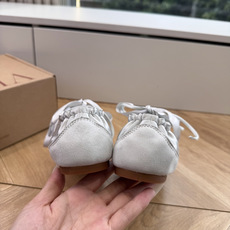 G049 原版开发 2026新款 VIVAIA 春日芭蕾·缎面德训鞋上新把春日的温柔穿在脚上✨缎面光泽+ G049 原版开发 2026新款 VIVAIA 春日芭蕾·缎面德训鞋上新把春日的温柔穿在脚上✨缎面光泽+