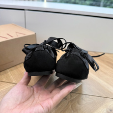 G049 原版开发 2026新款 VIVAIA 春日芭蕾·缎面德训鞋上新把春日的温柔穿在脚上✨缎面光泽+ G049 原版开发 2026新款 VIVAIA 春日芭蕾·缎面德训鞋上新把春日的温柔穿在脚上✨缎面光泽+