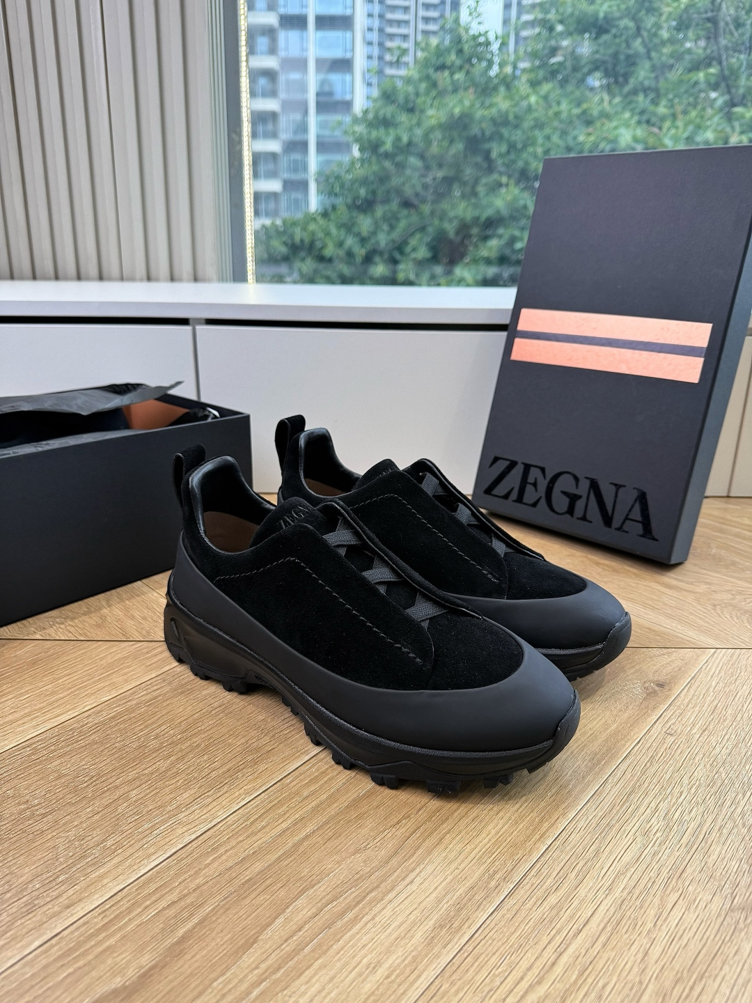G173所见即所得原单品质Zegna杰尼亚休闲运动鞋Triple Stitch 是一款精致的休闲鞋履，饰