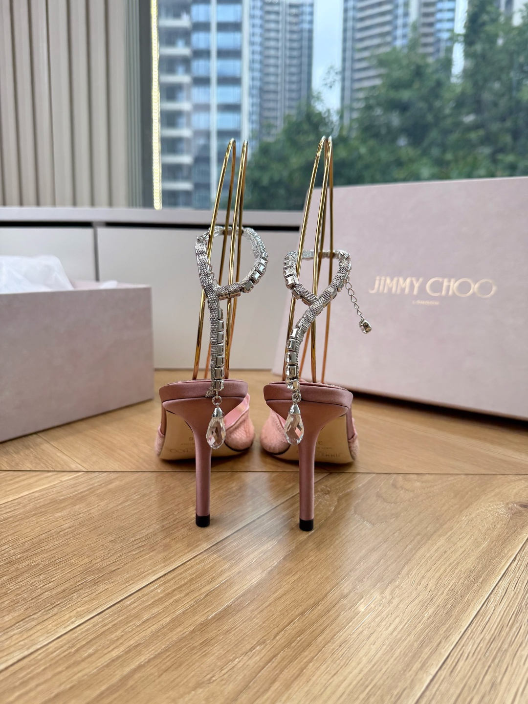 G987所见即所得JimmyCho*吉米周2026爆品高跟凉鞋高跟鞋 这也太仙了叭，像艺术品一样美到窒息