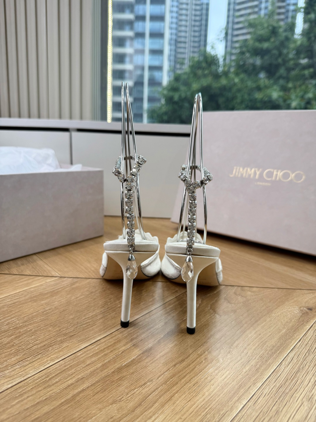 G987所见即所得JimmyCho*吉米周2026爆品高跟凉鞋高跟鞋 这也太仙了叭，像艺术品一样美到窒息