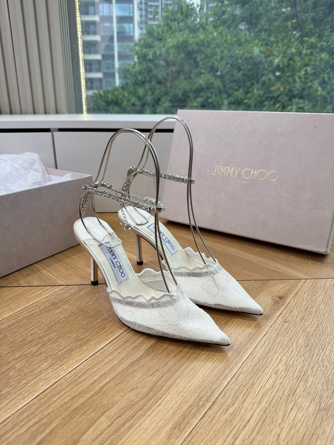 G987所见即所得JimmyCho*吉米周2026爆品高跟凉鞋高跟鞋 这也太仙了叭，像艺术品一样美到窒息