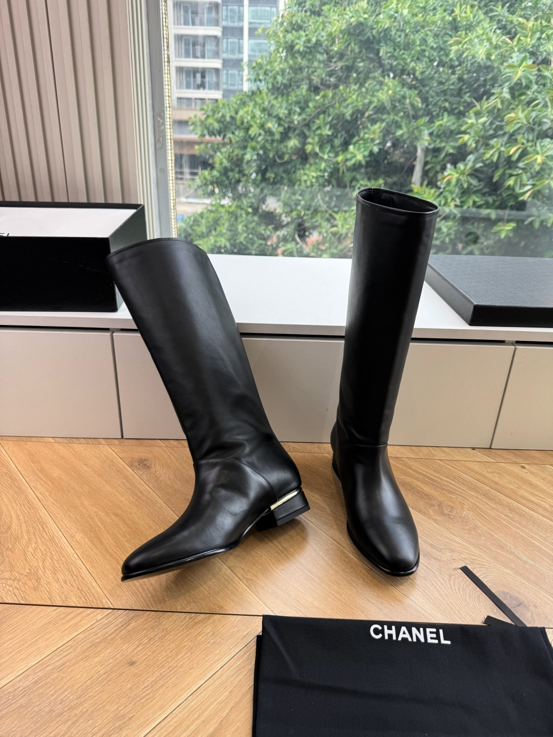 G238😀代购级别CHANEL 香奈儿*小香秋冬新款裤靴骑士靴库靴这款骑士靴真的是帅气时尚的代表，靴筒C