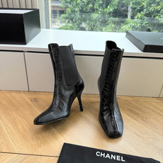 G238级CHANE*2026小香奈儿切尔西短靴妥妥的自留款!!比经典款Slingback舒服太多啦!每 G238级CHANE*2026小香奈儿切尔西短靴妥妥的自留款!!比经典款Slingback舒服太多啦!每