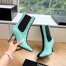 G238级CHANE*2026小香奈儿切尔西短靴妥妥的自留款!!比经典款Slingback舒服太多啦!每 G238级CHANE*2026小香奈儿切尔西短靴妥妥的自留款!!比经典款Slingback舒服太多啦!每