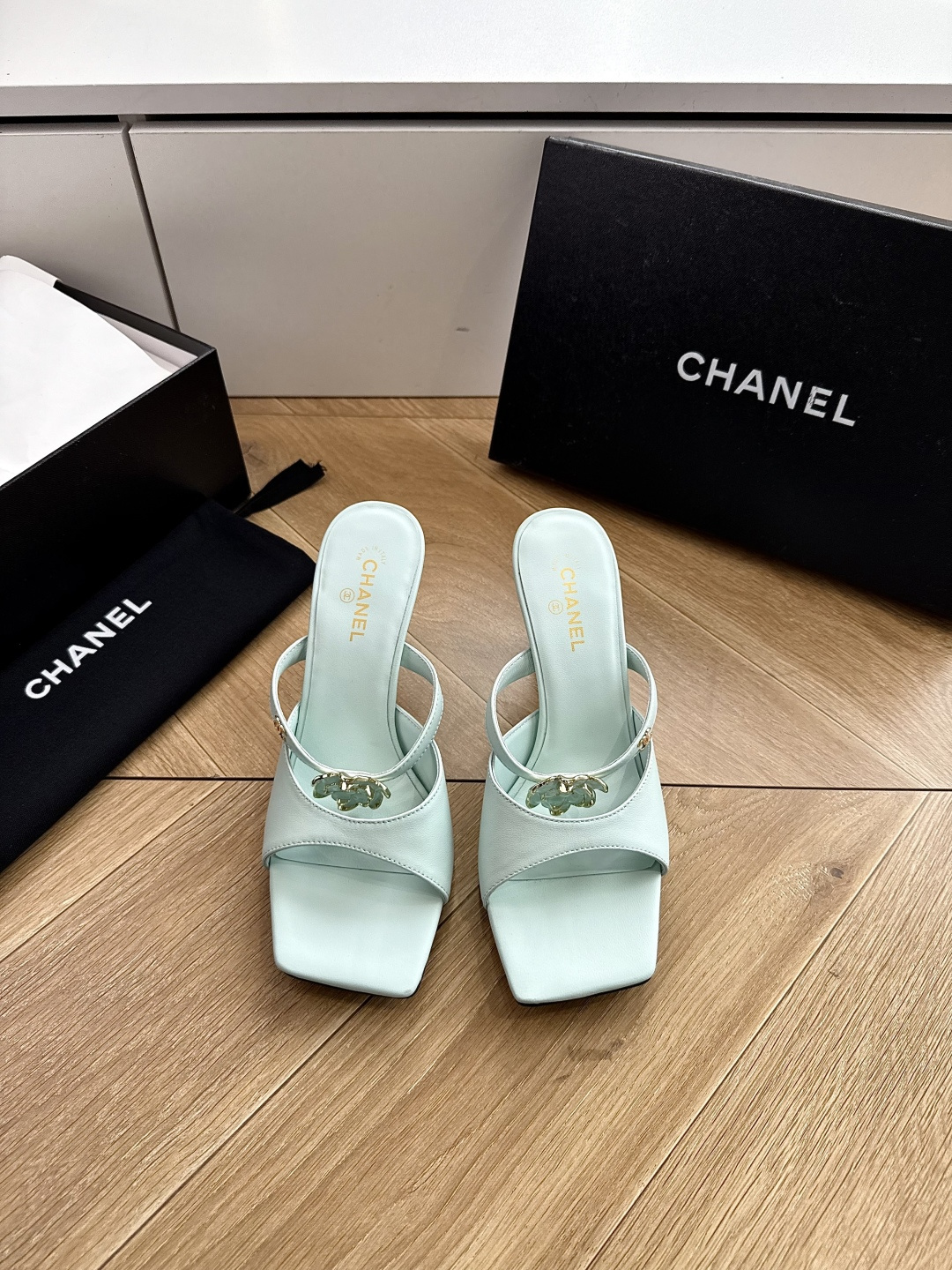 G238😀CHANEL* 香奈儿小香2026专柜同步新款高跟鞋凉鞋极简设计 超好搭配的日常款、无论高度 