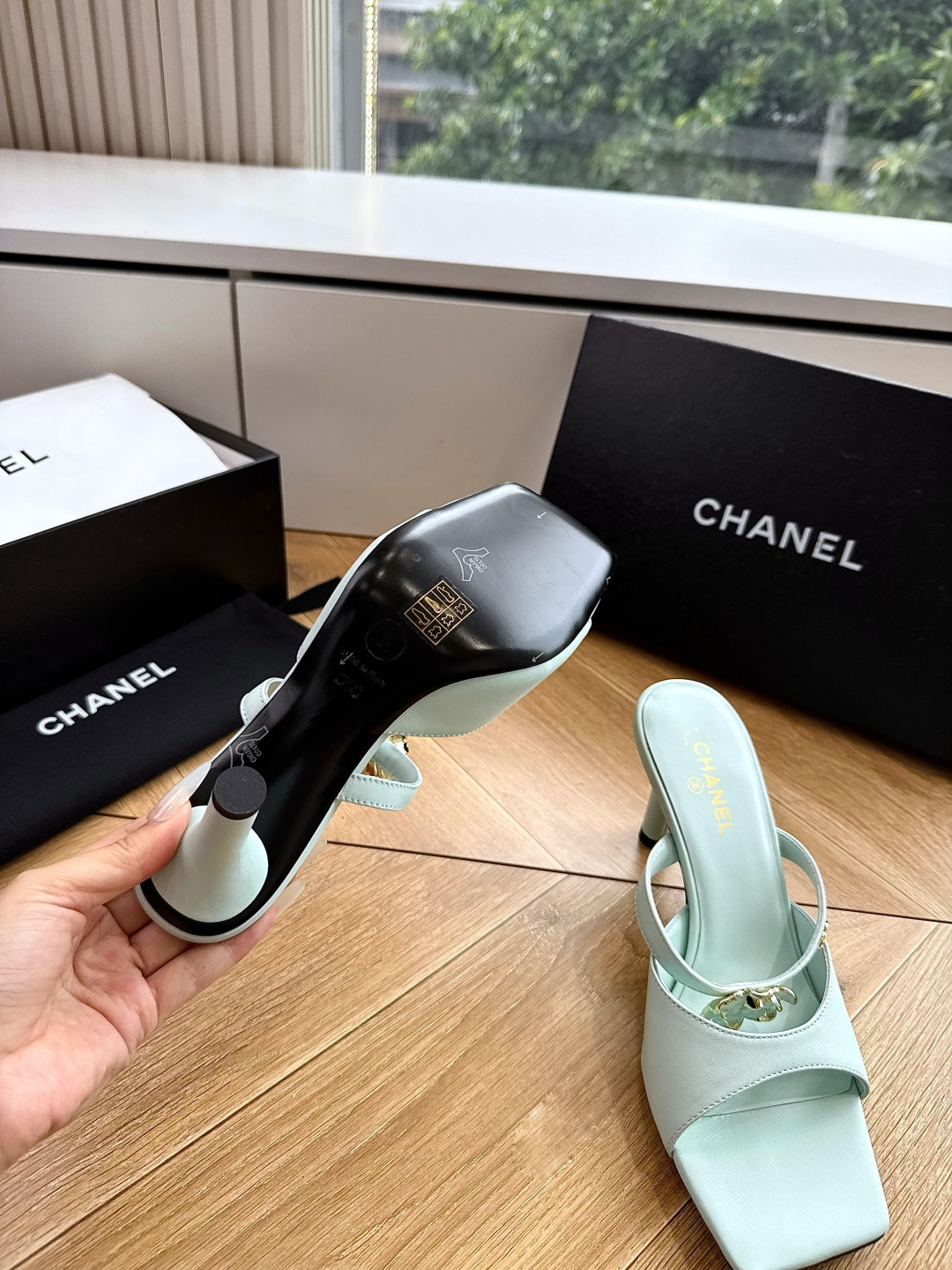 G238😀CHANEL* 香奈儿小香2026专柜同步新款高跟鞋凉鞋极简设计 超好搭配的日常款、无论高度 G238😀CHANEL* 香奈儿小香2026专柜同步新款高跟鞋凉鞋极简设计 超好搭配的日常款、无论高度