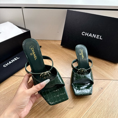 G238😀CHANEL* 香奈儿小香2026专柜同步新款高跟鞋凉鞋极简设计 超好搭配的日常款、无论高度 G238😀CHANEL* 香奈儿小香2026专柜同步新款高跟鞋凉鞋极简设计 超好搭配的日常款、无论高度