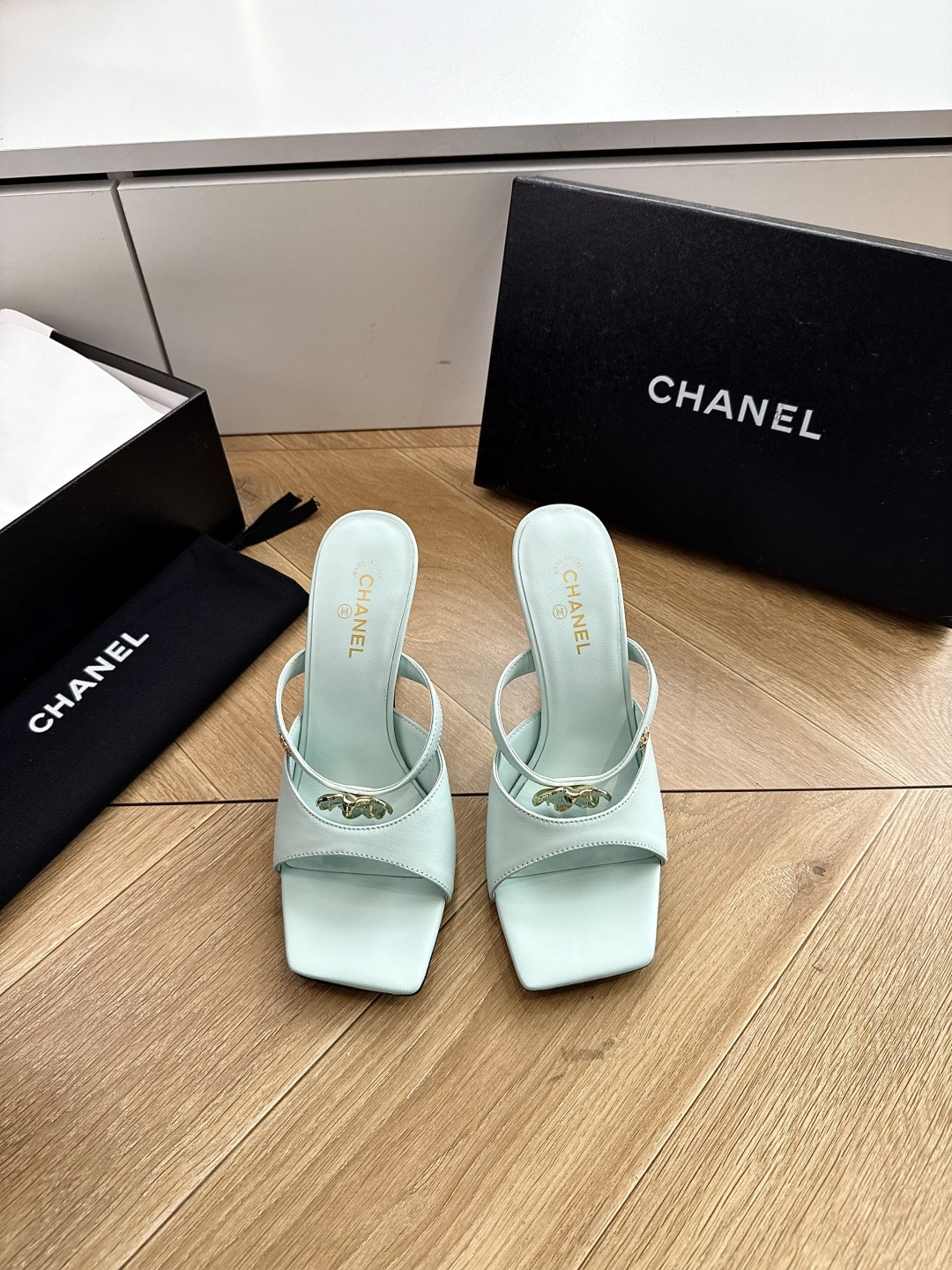 G238😀CHANEL* 香奈儿小香2026专柜同步新款高跟鞋凉鞋极简设计 超好搭配的日常款、无论高度 