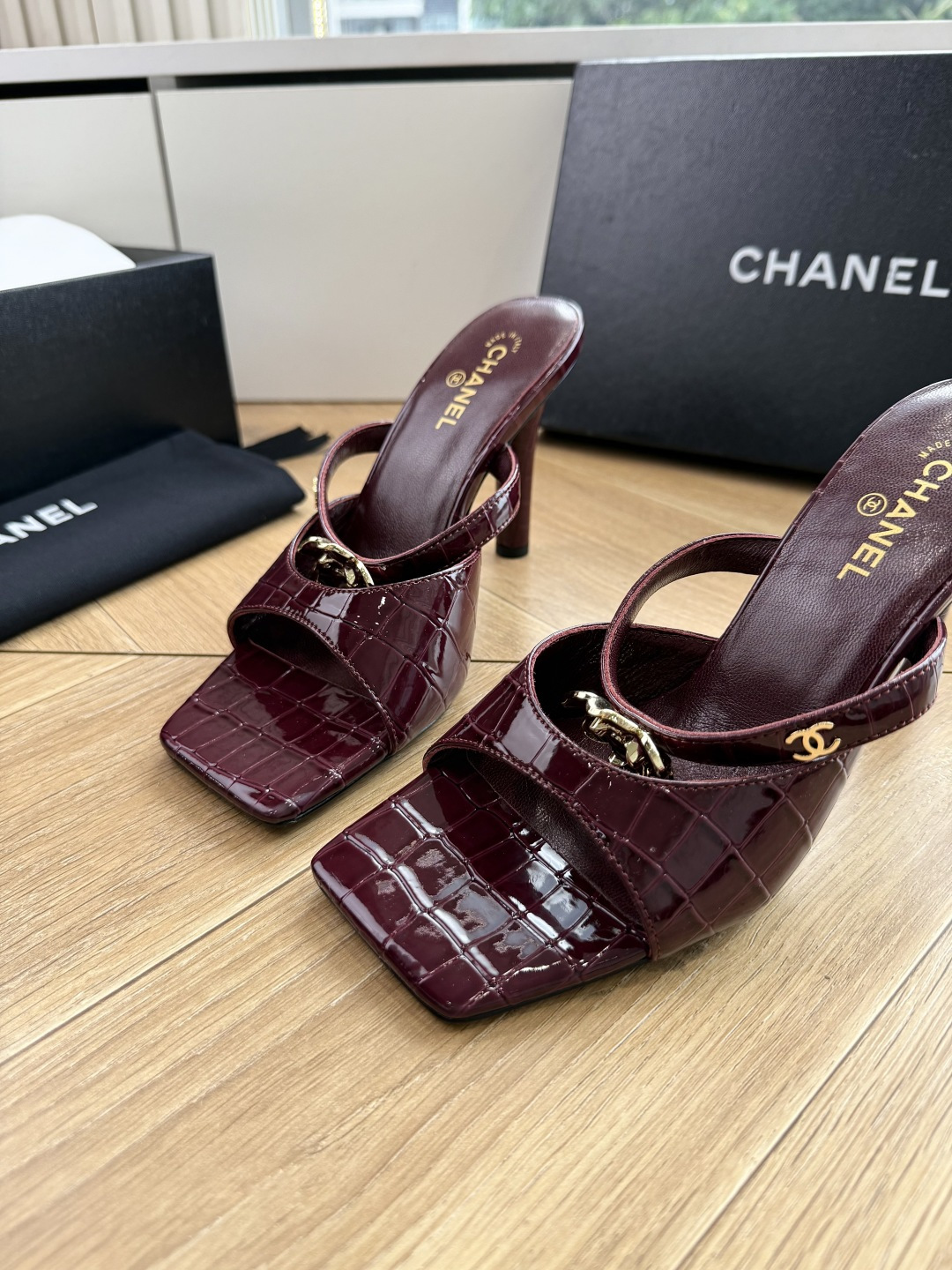 G238😀CHANEL* 香奈儿小香2026专柜同步新款高跟鞋凉鞋极简设计 超好搭配的日常款、无论高度 