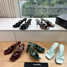 G238😀CHANEL* 香奈儿小香2026专柜同步新款高跟鞋凉鞋极简设计 超好搭配的日常款、无论高度 G238😀CHANEL* 香奈儿小香2026专柜同步新款高跟鞋凉鞋极简设计 超好搭配的日常款、无论高度