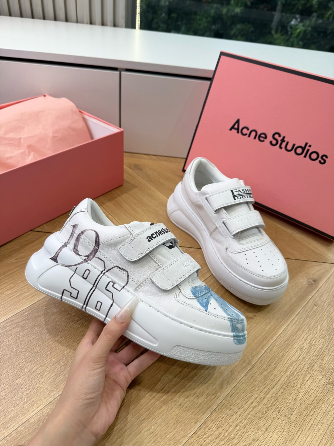 G086代购级别现货供应高版Acne Studios经典魔术贴平底笑脸真皮休闲板鞋运动女鞋小白鞋 面料：牛皮 内里：原版