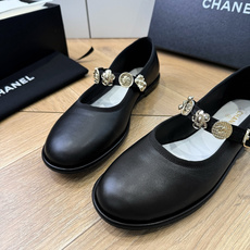 G238😀CHANEL* 香奈儿小香2026专柜同步新款高跟鞋单鞋极简设计 超好搭配的日常款、无论高度 G238😀CHANEL* 香奈儿小香2026专柜同步新款高跟鞋单鞋极简设计 超好搭配的日常款、无论高度