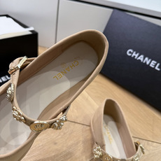 G238😀CHANEL* 香奈儿小香2026专柜同步新款高跟鞋单鞋极简设计 超好搭配的日常款、无论高度 G238😀CHANEL* 香奈儿小香2026专柜同步新款高跟鞋单鞋极简设计 超好搭配的日常款、无论高度