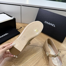 G238😀CHANEL* 香奈儿小香2026专柜同步新款高跟鞋单鞋极简设计 超好搭配的日常款、无论高度 G238😀CHANEL* 香奈儿小香2026专柜同步新款高跟鞋单鞋极简设计 超好搭配的日常款、无论高度