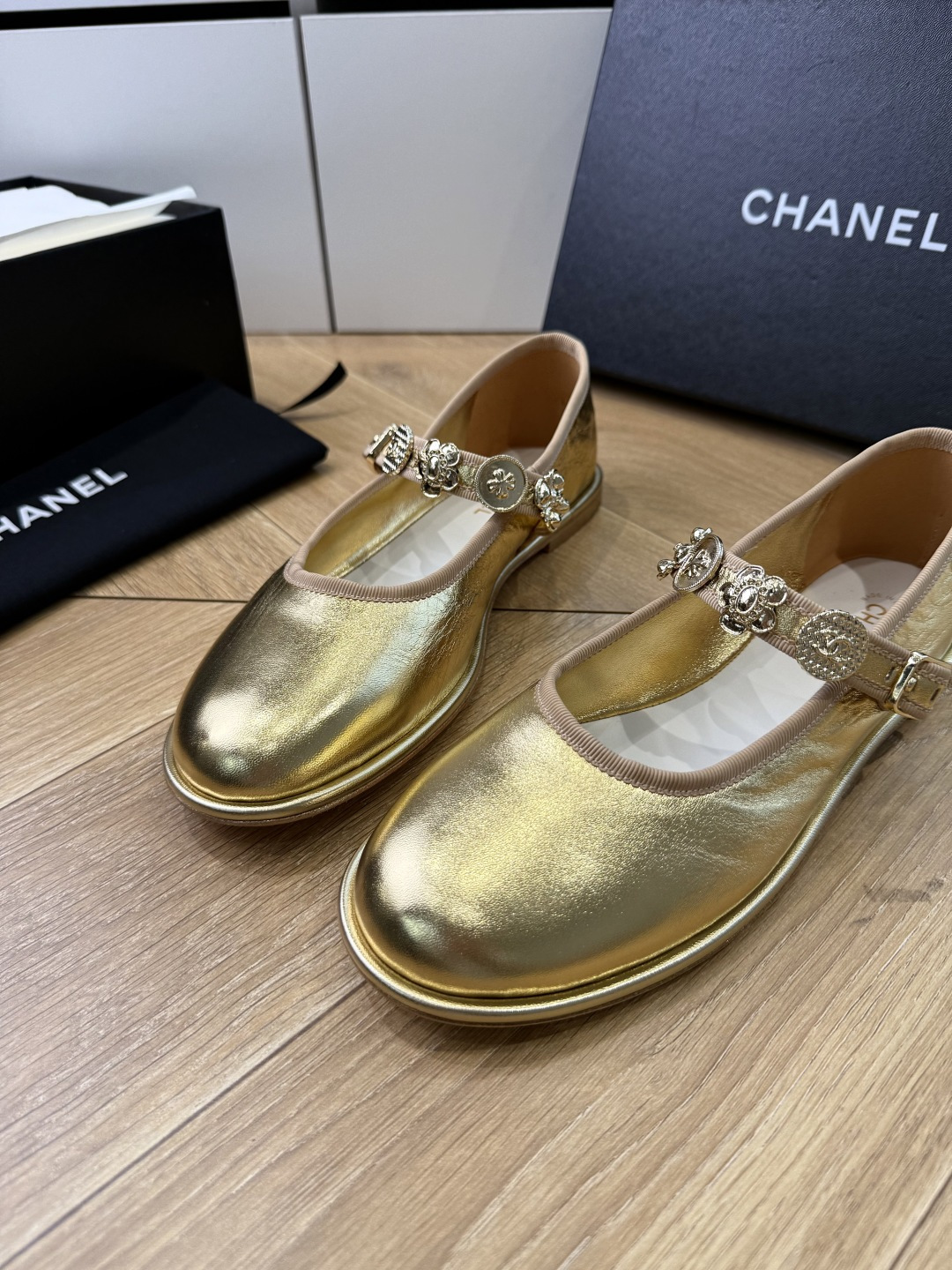 G238😀CHANEL* 香奈儿小香2026专柜同步新款高跟鞋单鞋极简设计 超好搭配的日常款、无论高度 
