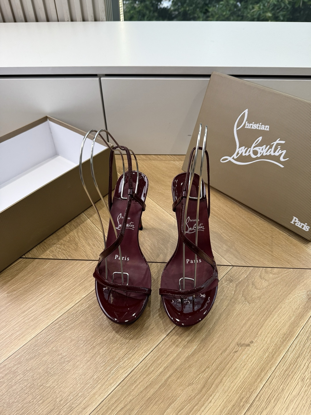 G277Christian Louboutin红底鞋防水台凉鞋 选到了颜色真好看呀[色色R]MyTheresa上现在居然
