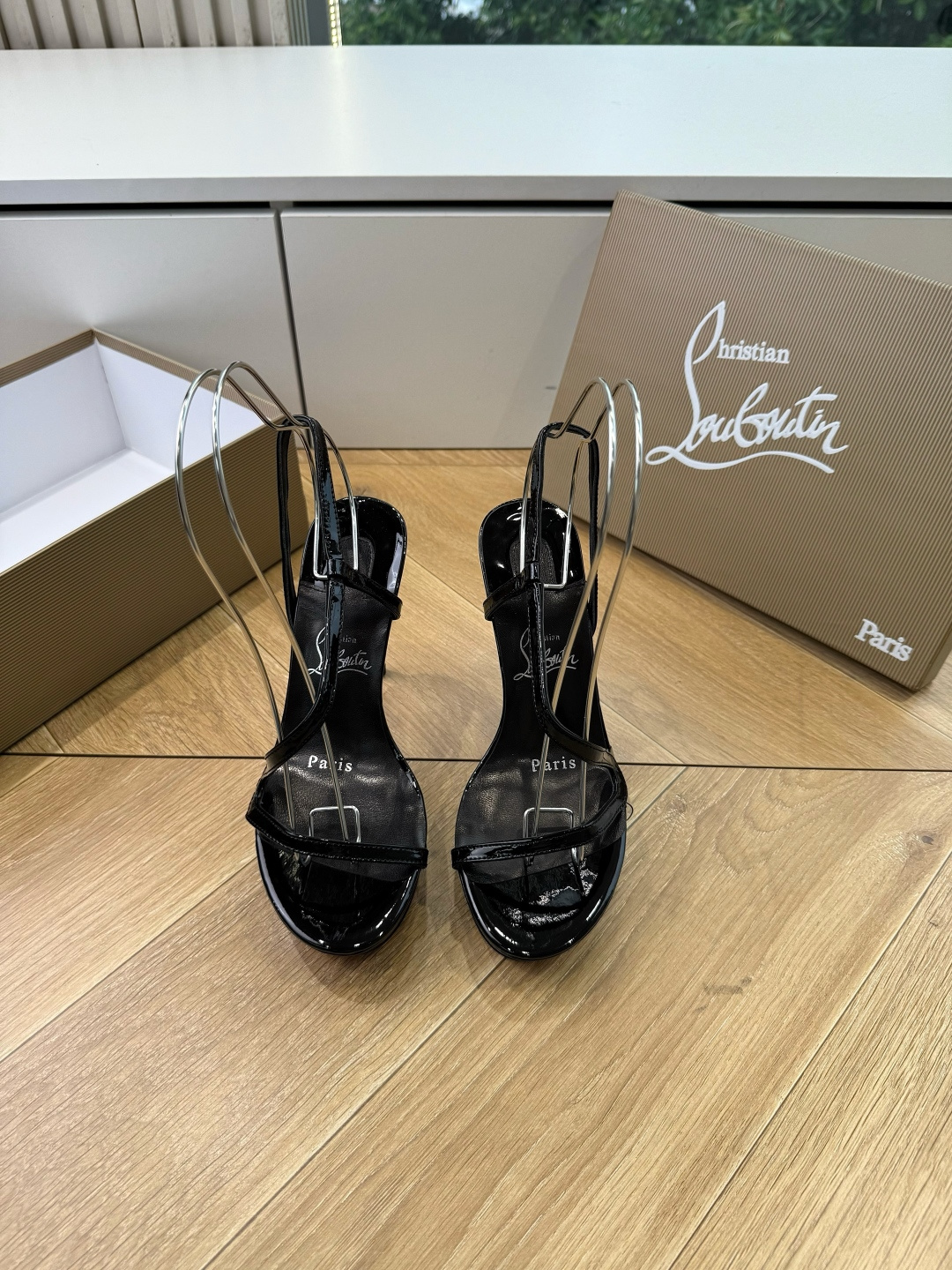 G277Christian Louboutin红底鞋防水台凉鞋 选到了颜色真好看呀[色色R]MyTheresa上现在居然