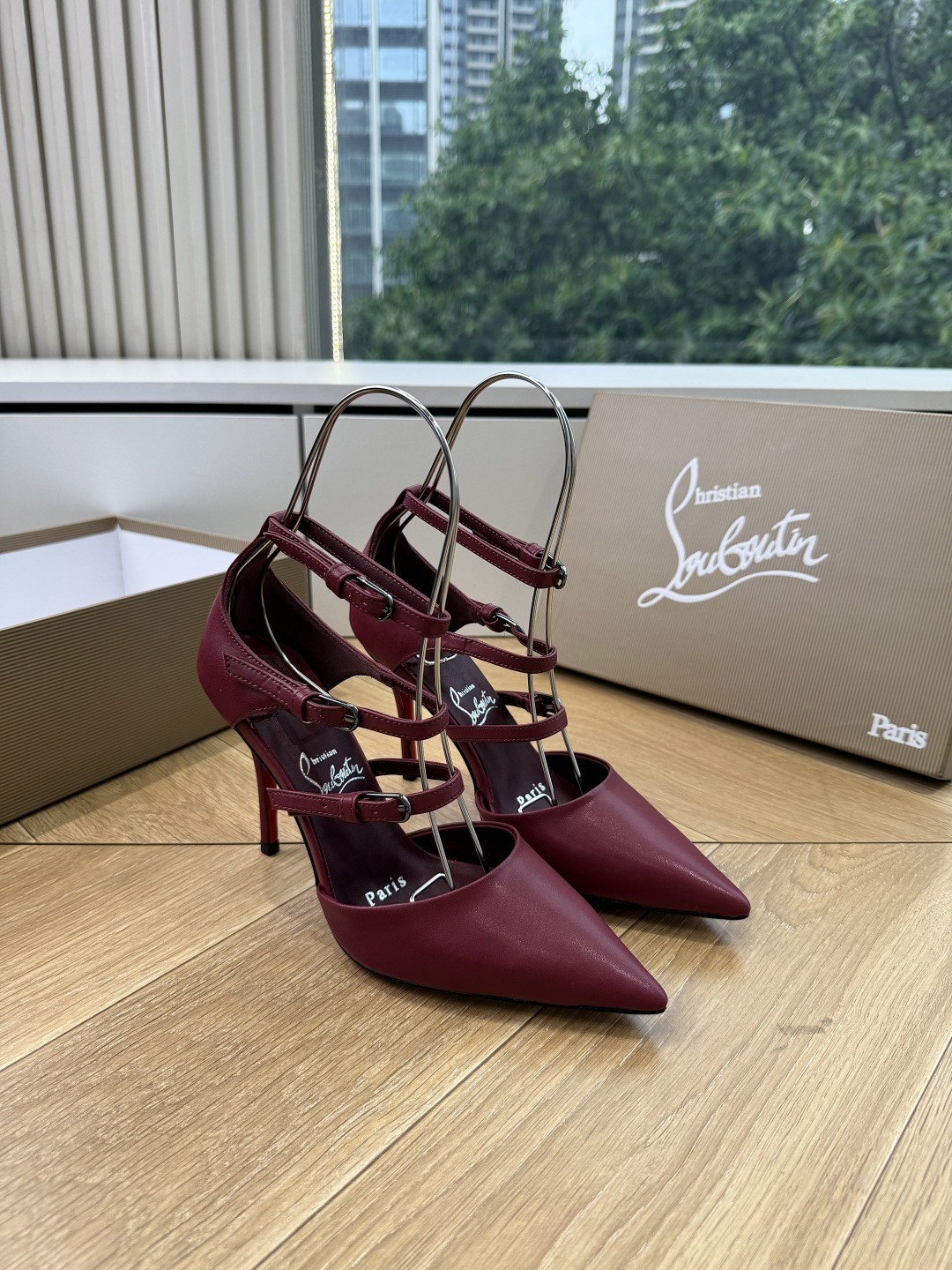 G277Christian Louboutin红底鞋防水台凉鞋 选到了颜色真好看呀[色色R]MyTheresa上现在居然