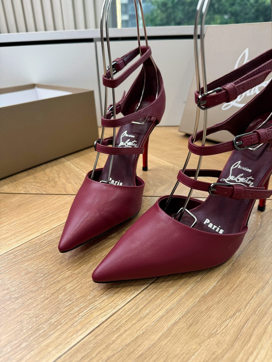 G277Christian Louboutin红底鞋防水台凉鞋 选到了颜色真好看呀[色色R]MyTheresa上现在居然