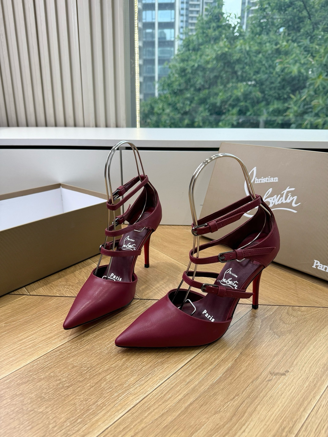 G277Christian Louboutin红底鞋防水台凉鞋 选到了颜色真好看呀[色色R]MyTheresa上现在居然