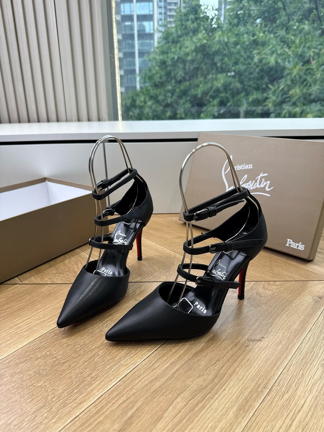 G277Christian Louboutin红底鞋防水台凉鞋 选到了颜色真好看呀[色色R]MyTheresa上现在居然