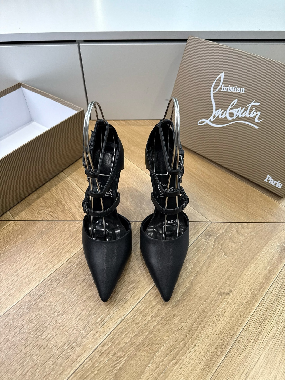 G277Christian Louboutin红底鞋防水台凉鞋 选到了颜色真好看呀[色色R]MyTheresa上现在居然