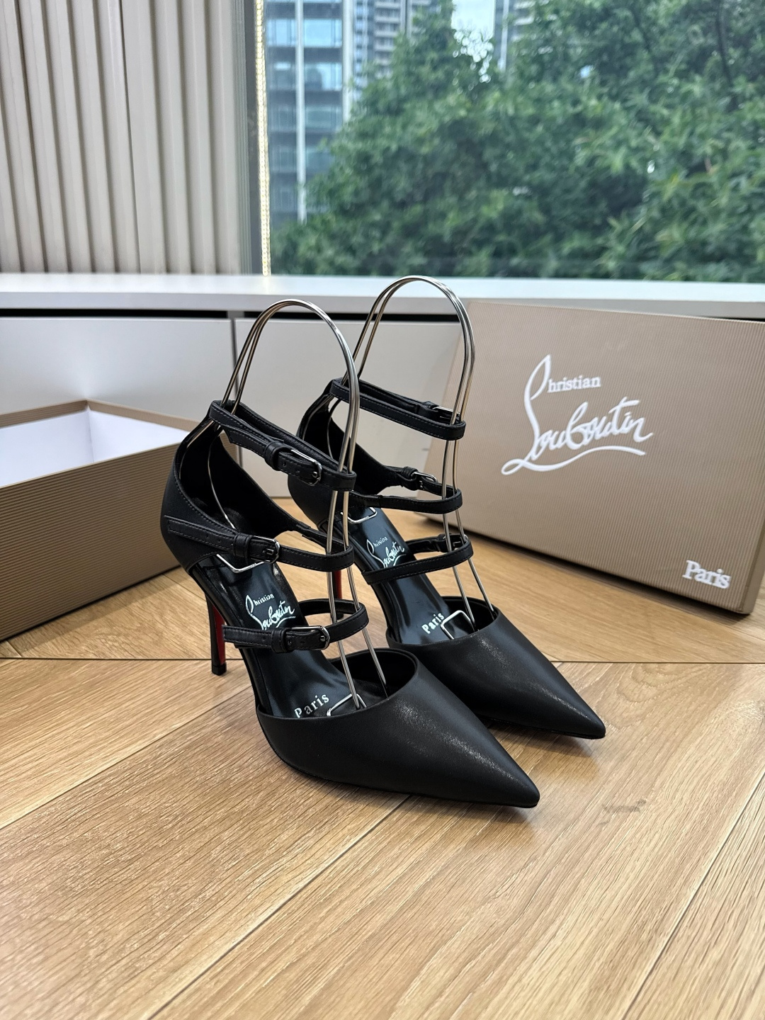 G277Christian Louboutin红底鞋防水台凉鞋 选到了颜色真好看呀[色色R]MyTheresa上现在居然