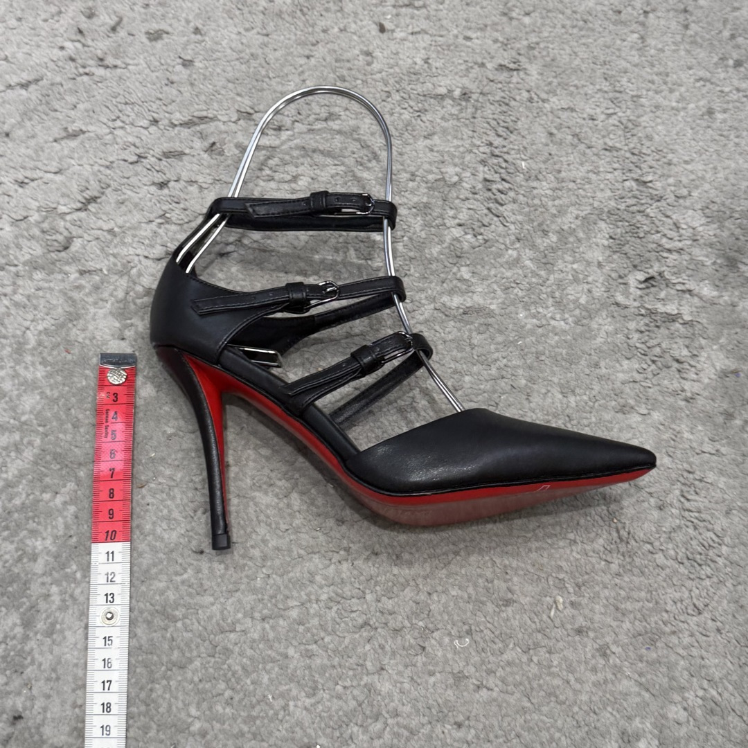 G277Christian Louboutin红底鞋防水台凉鞋 选到了颜色真好看呀[色色R]MyTheresa上现在居然